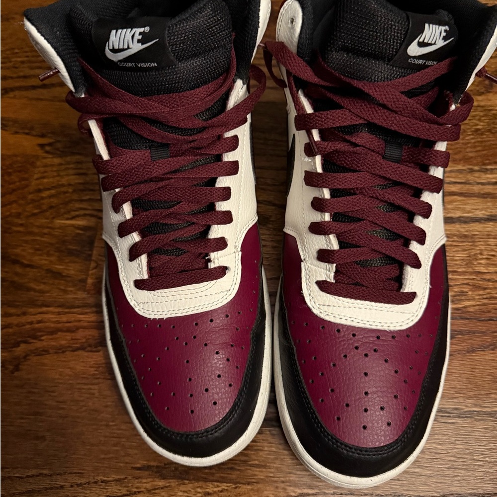 Nike Men's Maroon and Black High-Top Sneakers